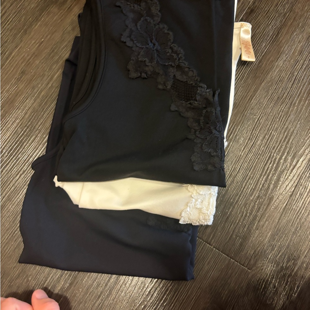 Dainty, feminine banana republic tops with lace! Bundle! - Picture 3 of 4